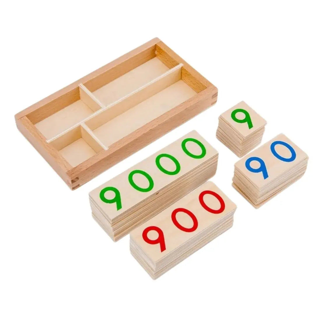 jeu-de-cartes-en-bois-montessori-1-9000-chiffresenbois-numeration