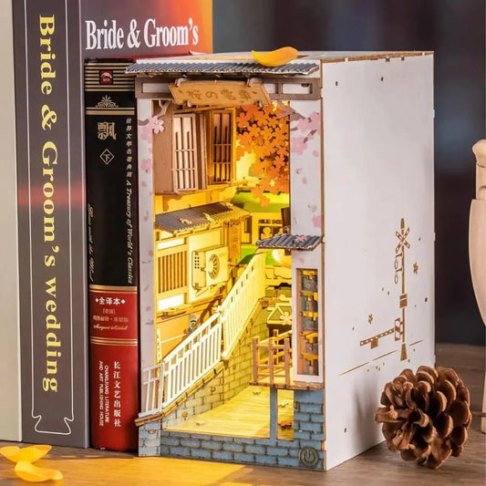 Kit DIY Book Nook Sakura Densya - TokyoRail™ 