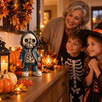 Le Gardien de Minuit, statuette squelette bleue dans un décor Halloween